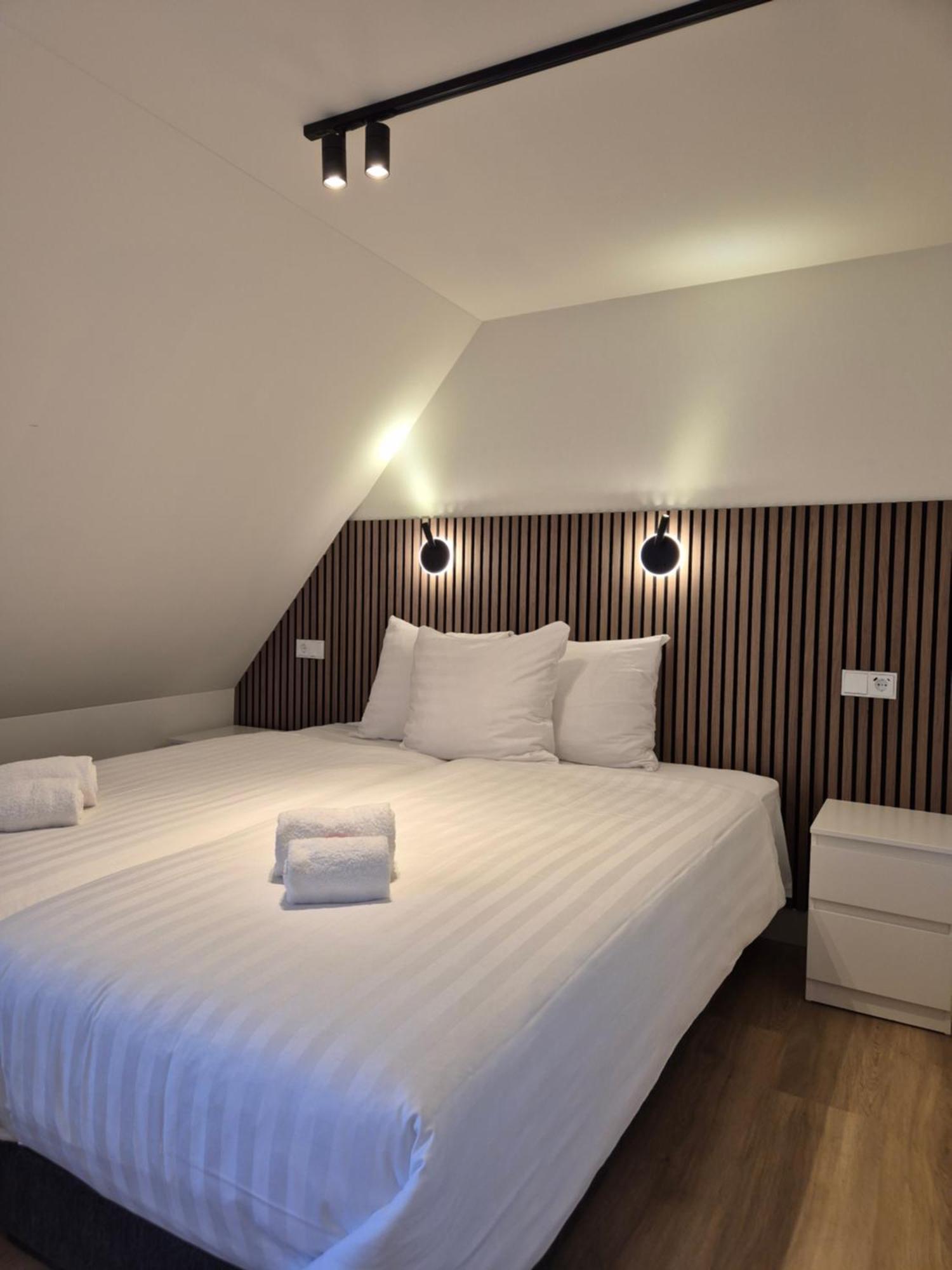 Hotel Den Burg - Digital Access Екстериор снимка